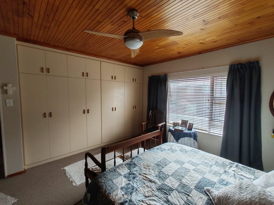 3 Bedroom Property for Sale in Perlemoenbaai Western Cape